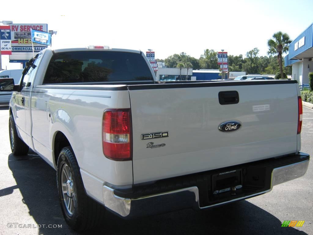 2006 F150 XLT Regular Cab - Oxford White / Medium Flint photo #5