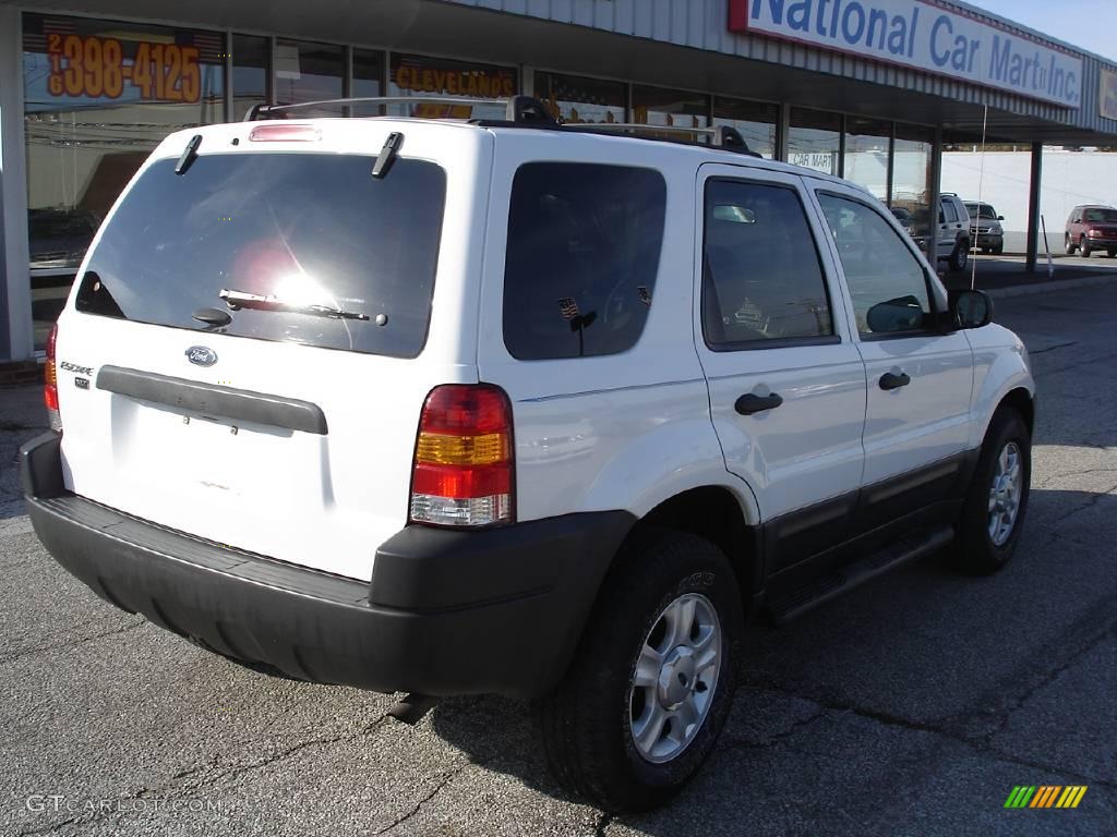 2003 Escape XLT V6 - Oxford White / Medium Dark Pebble photo #4