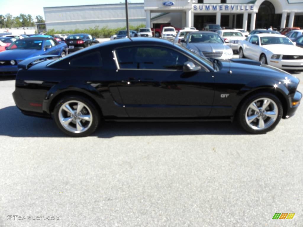 2008 Mustang GT Premium Coupe - Black / Dark Charcoal photo #9