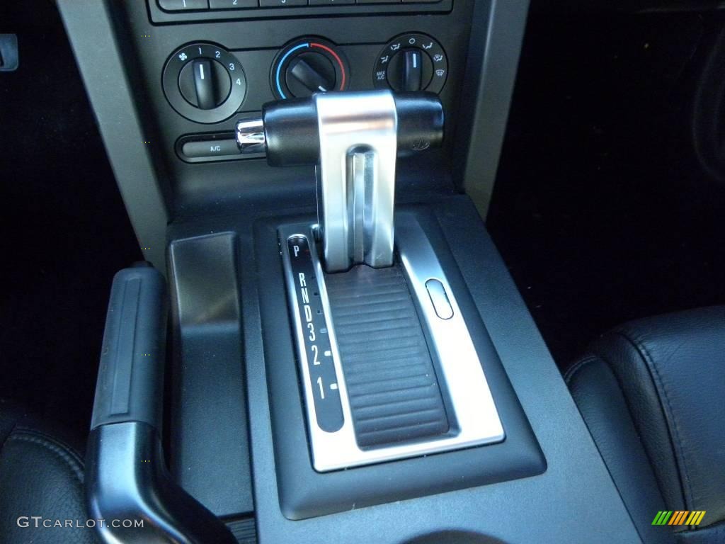 2008 Mustang GT Premium Coupe - Black / Dark Charcoal photo #16