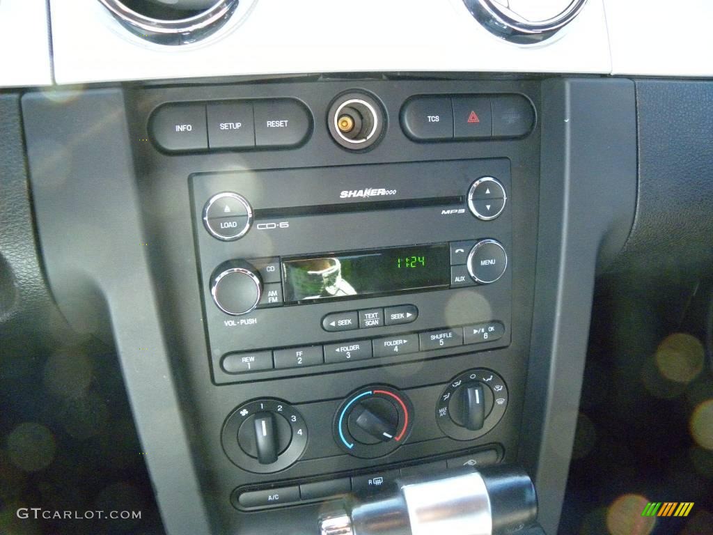 2008 Mustang GT Premium Coupe - Black / Dark Charcoal photo #17