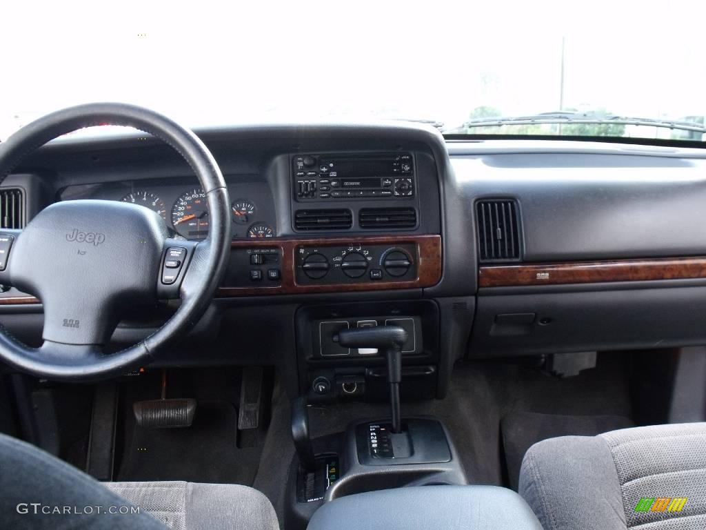 1998 Grand Cherokee Laredo 4x4 - Forest Green Pearlcoat / Black photo #13