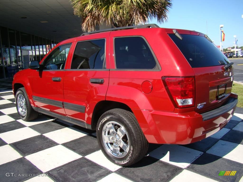 2006 Grand Cherokee Laredo - Inferno Red Crystal Pearl / Medium Slate Gray photo #9