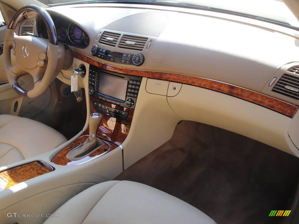 2008 E 350 4Matic Sedan - Arctic White / Cashmere photo #17