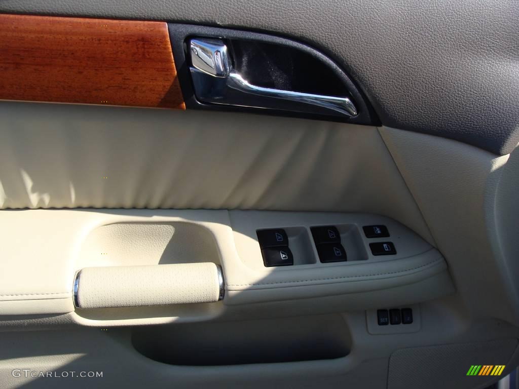 2006 M 35x Sedan - Liquid Platinum Metallic / Wheat photo #11