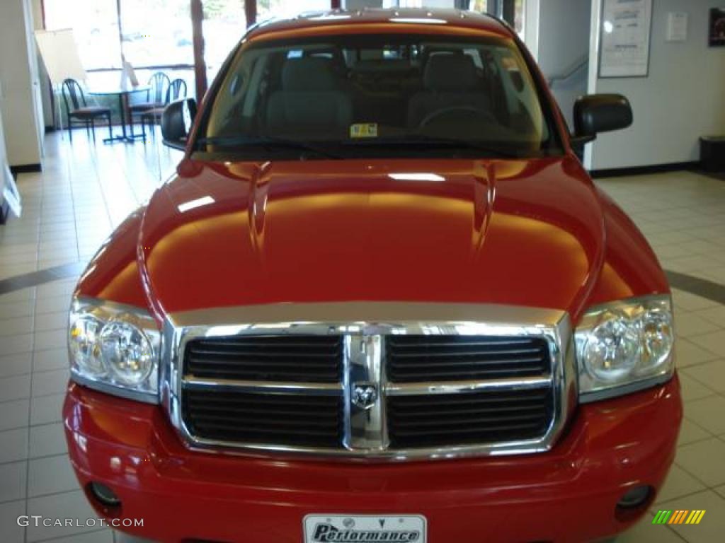 2006 Dakota SLT Quad Cab 4x4 - Flame Red / Medium Slate Gray photo #10