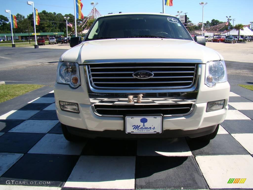 2008 Explorer XLT - White Suede / Camel photo #4