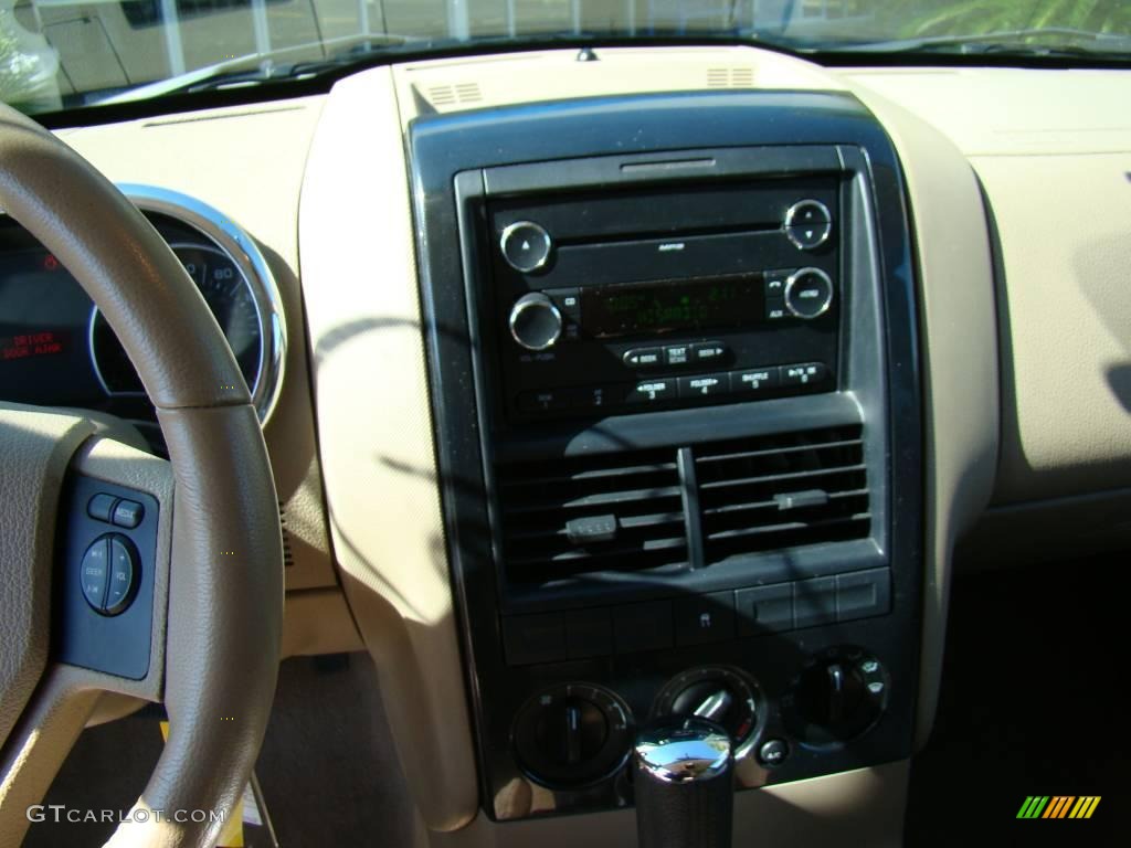 2008 Explorer XLT - White Suede / Camel photo #17