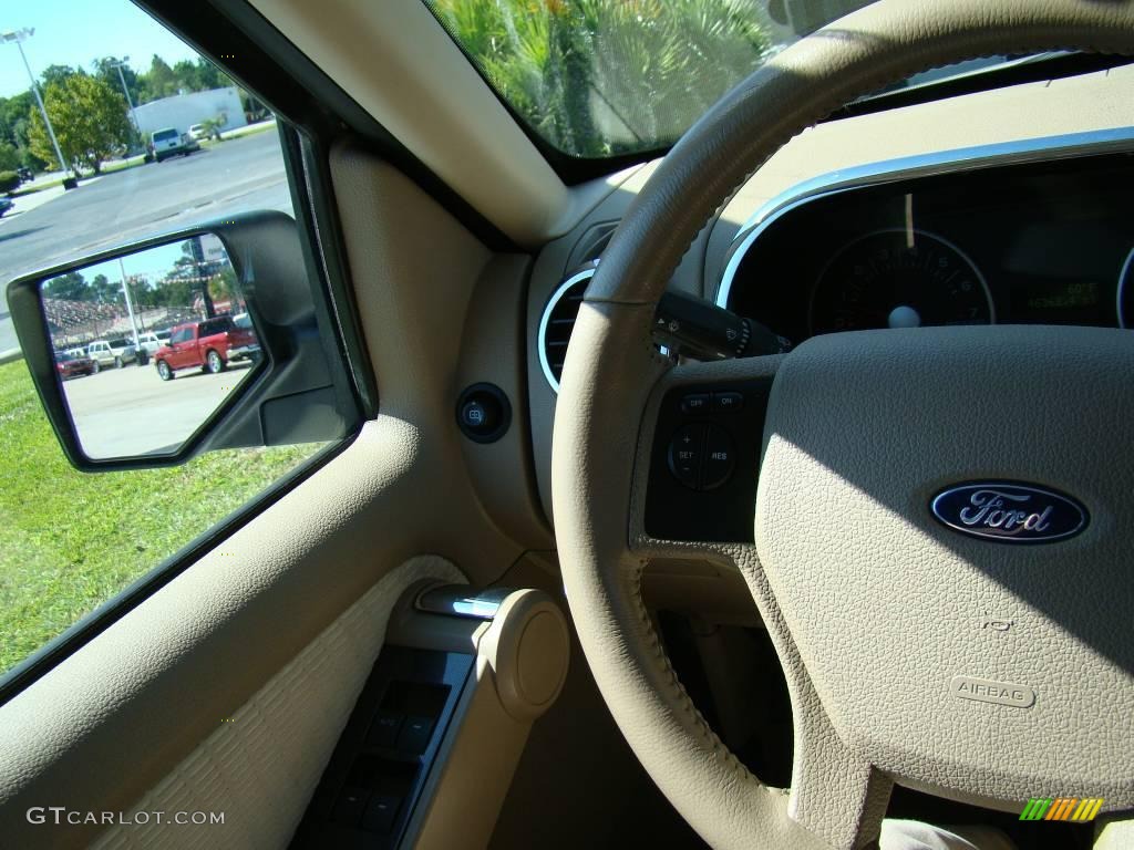 2008 Explorer XLT - White Suede / Camel photo #18