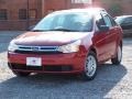Sangria Red Metallic - Focus SE Sedan Photo No. 4
