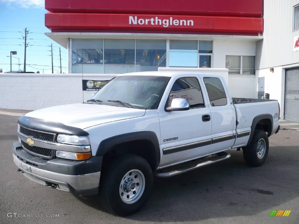 2002 Silverado 2500 LS Extended Cab 4x4 - Summit White / Graphite photo #1
