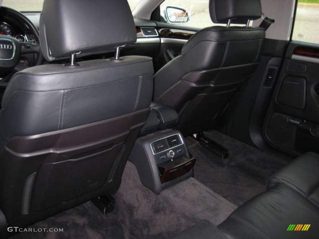 2007 A8 L 4.2 quattro - Light Silver Metallic / Black photo #12