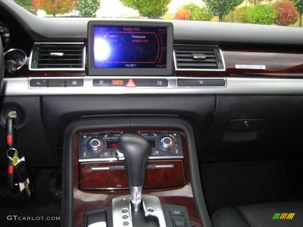 2007 A8 L 4.2 quattro - Light Silver Metallic / Black photo #23