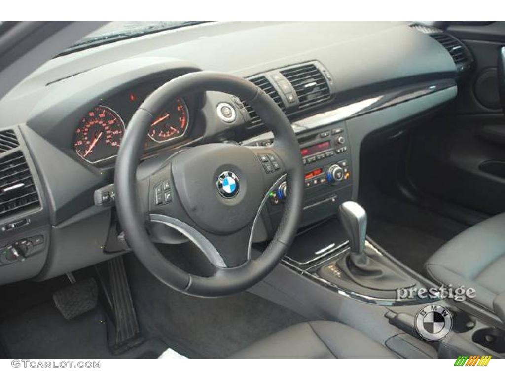 2009 1 Series 128i Coupe - Black Sapphire Metallic / Black photo #4