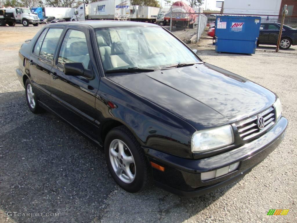 1998 Jetta Wolfsburg Sedan - Black / Grey photo #4