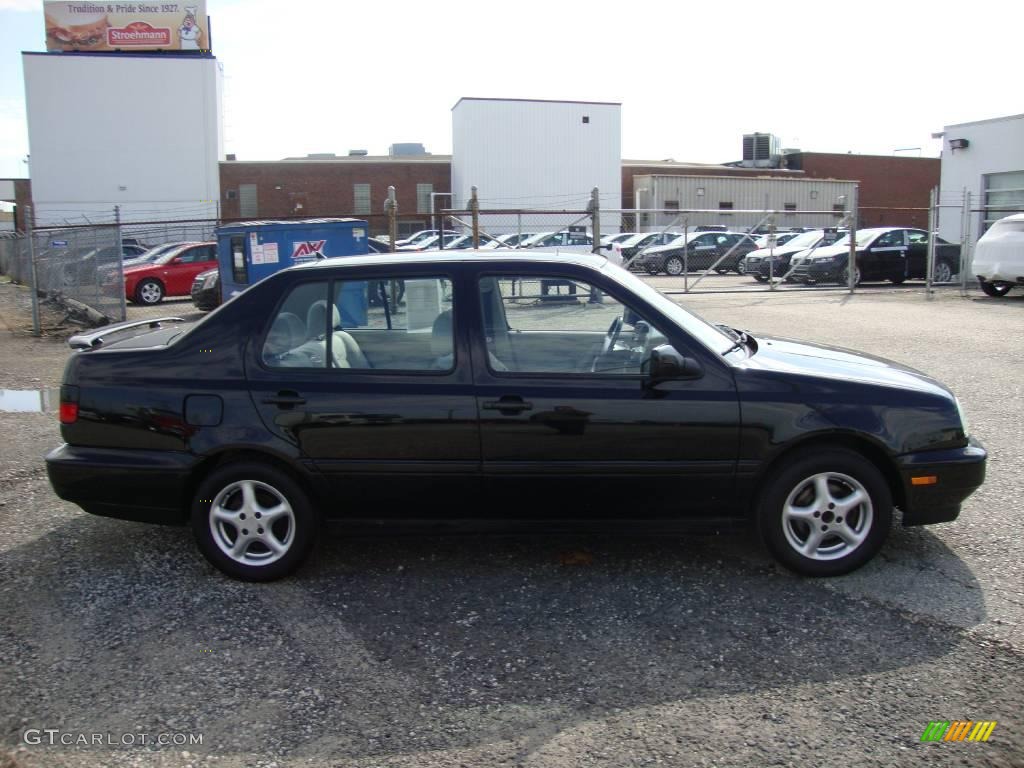 1998 Jetta Wolfsburg Sedan - Black / Grey photo #6