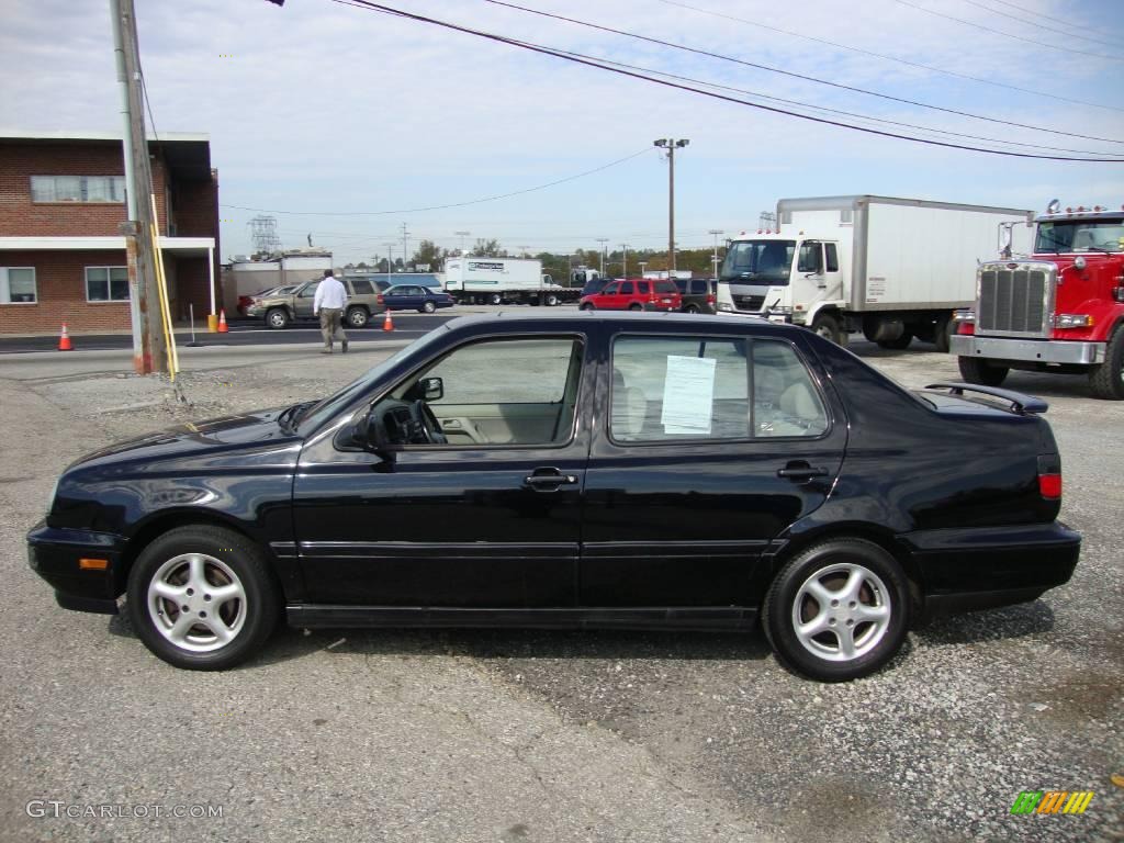 1998 Jetta Wolfsburg Sedan - Black / Grey photo #10