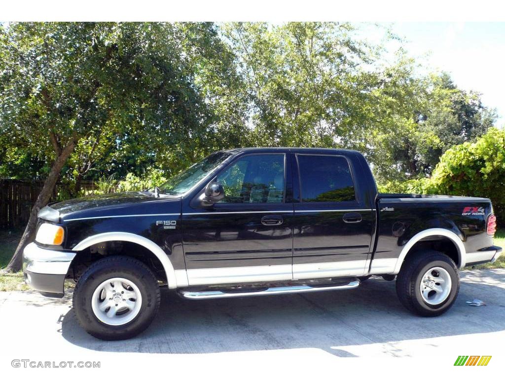 2002 F150 Lariat SuperCrew 4x4 - Black / Medium Graphite photo #3