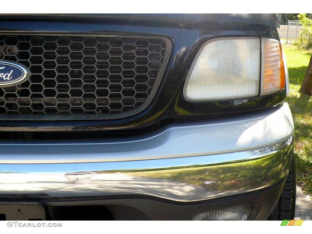 2002 F150 Lariat SuperCrew 4x4 - Black / Medium Graphite photo #22