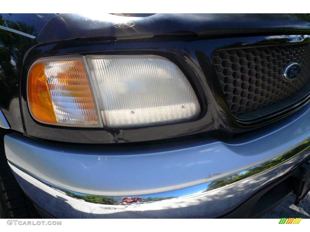 2002 F150 Lariat SuperCrew 4x4 - Black / Medium Graphite photo #25