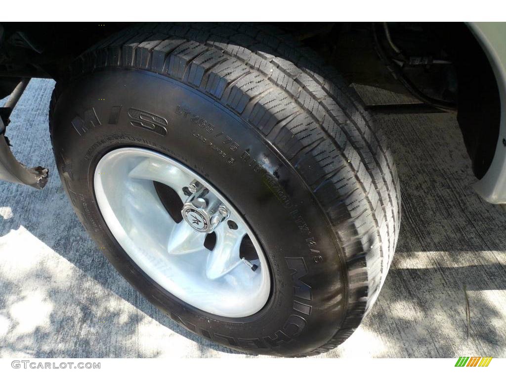 2002 F150 Lariat SuperCrew 4x4 - Black / Medium Graphite photo #35