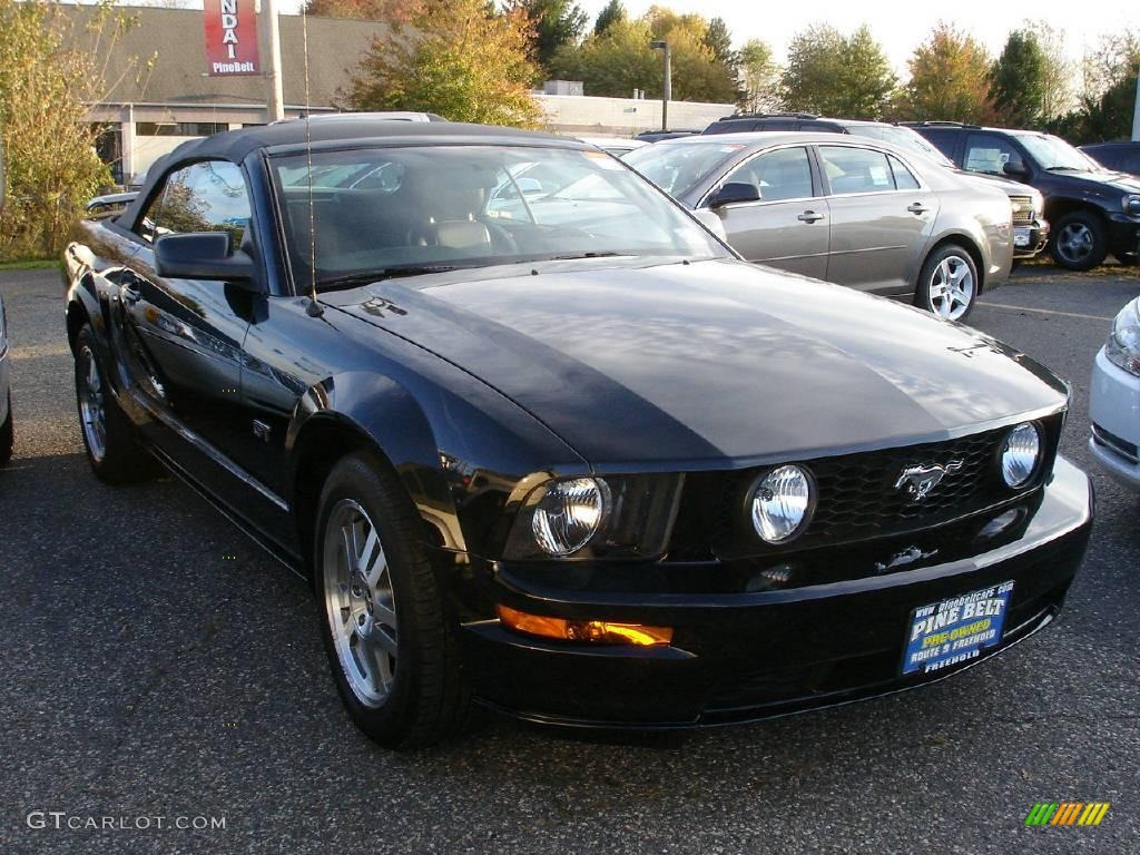 2006 Mustang GT Premium Convertible - Black / Dark Charcoal photo #2