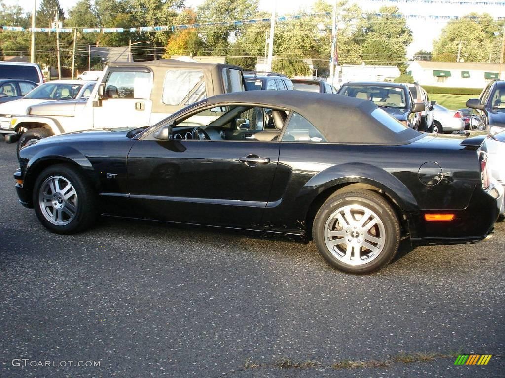 2006 Mustang GT Premium Convertible - Black / Dark Charcoal photo #3