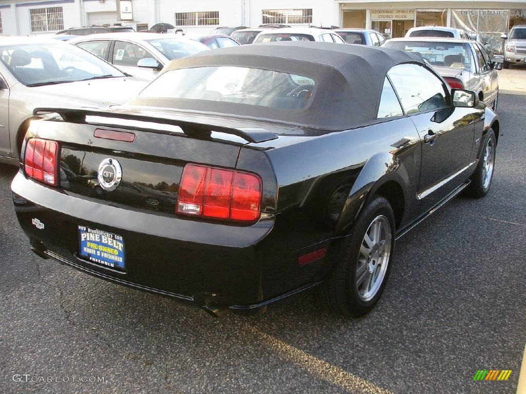 2006 Mustang GT Premium Convertible - Black / Dark Charcoal photo #4