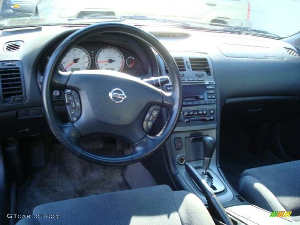 2003 Maxima SE - Merlot Red / Black photo #12