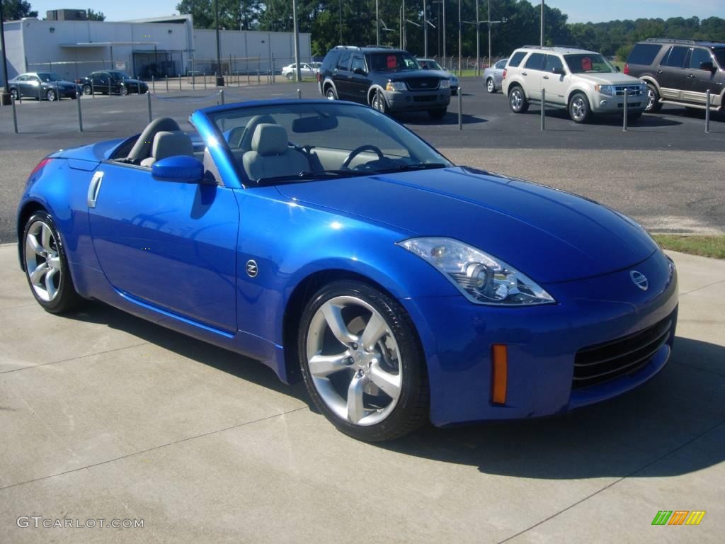 2006 350Z Touring Roadster - Daytona Blue Metallic / Frost Leather photo #15
