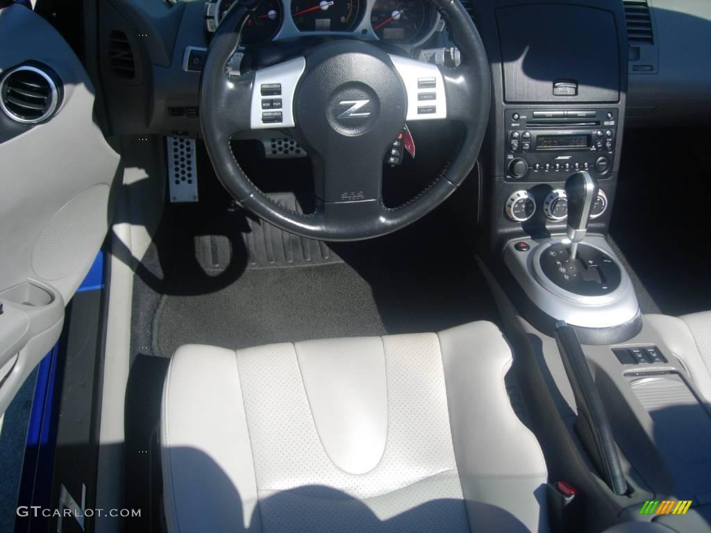 2006 350Z Touring Roadster - Daytona Blue Metallic / Frost Leather photo #22