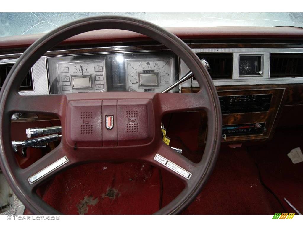 1986 Grand Marquis Sedan - Oxford White / Red photo #44