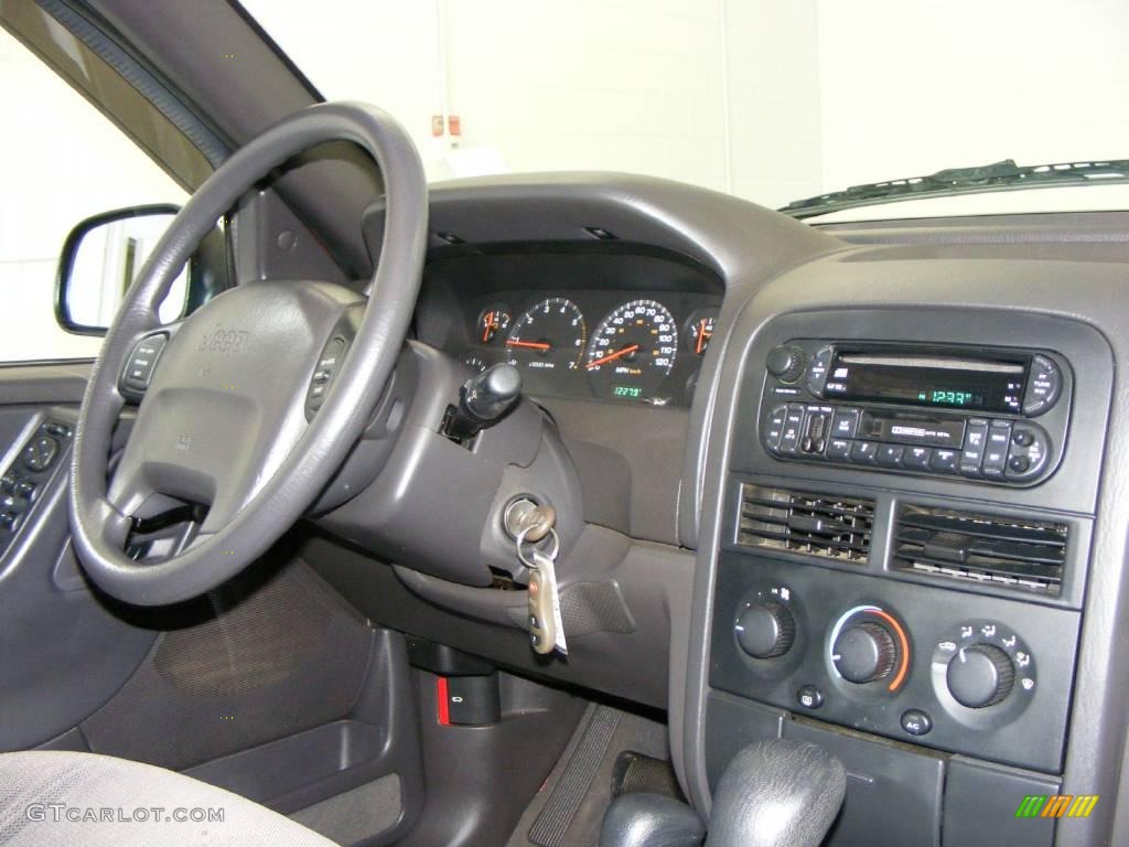 2000 Grand Cherokee Laredo 4x4 - Flame Red / Agate photo #19