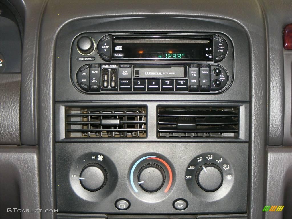 2000 Grand Cherokee Laredo 4x4 - Flame Red / Agate photo #26