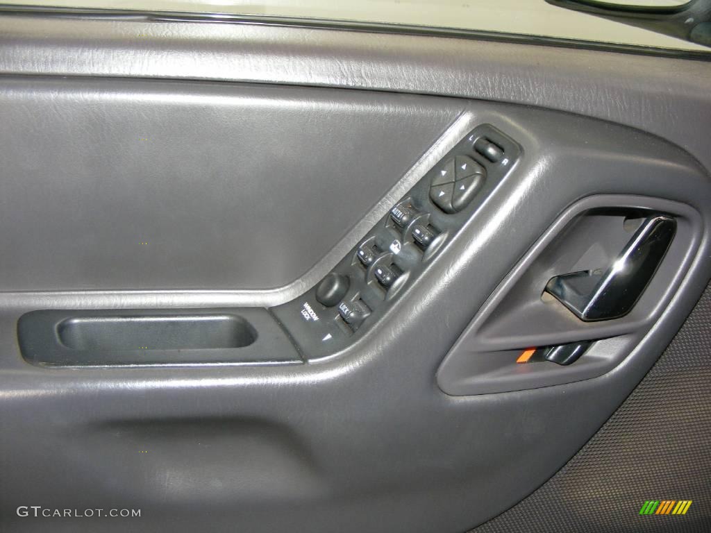 2000 Grand Cherokee Laredo 4x4 - Flame Red / Agate photo #29