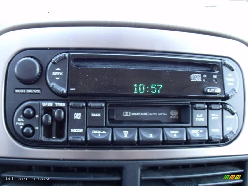 2004 Grand Cherokee Laredo - Onyx Green Pearl / Sandstone photo #25