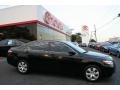 Black - Camry LE Photo No. 3