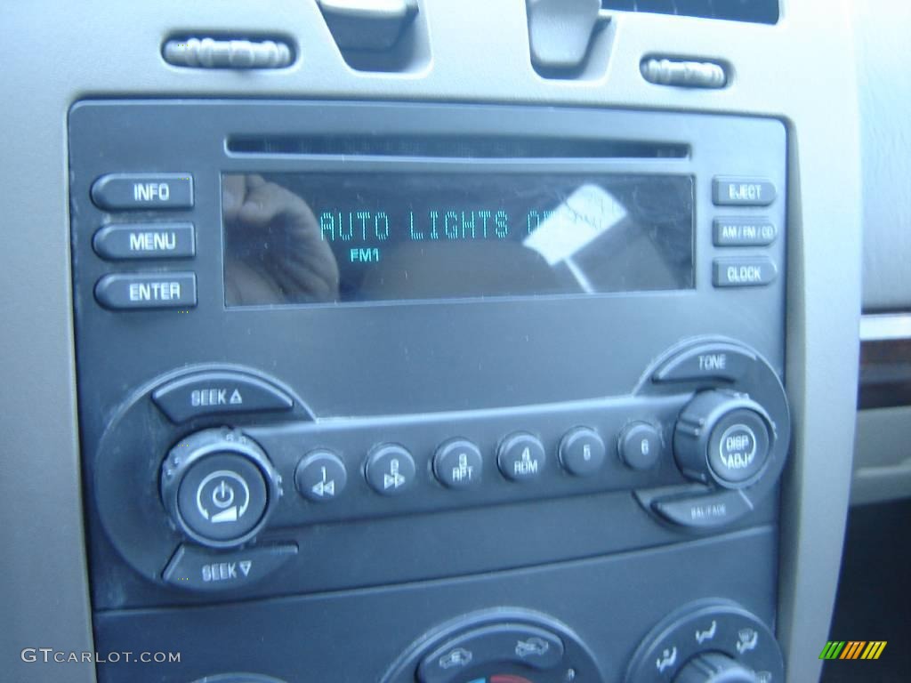 2005 Malibu Sedan - Light Driftwood Metallic / Neutral Beige photo #16