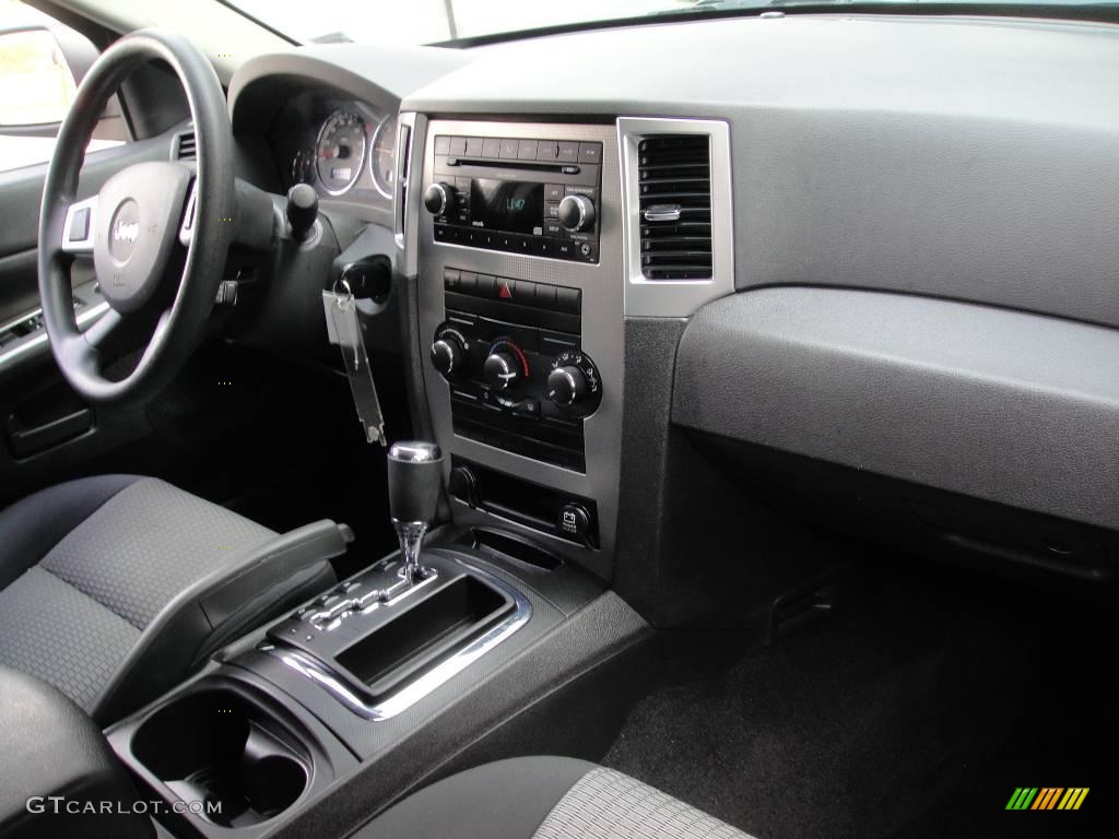 2008 Grand Cherokee Laredo 4x4 - Bright Silver Metallic / Dark Slate Gray photo #13