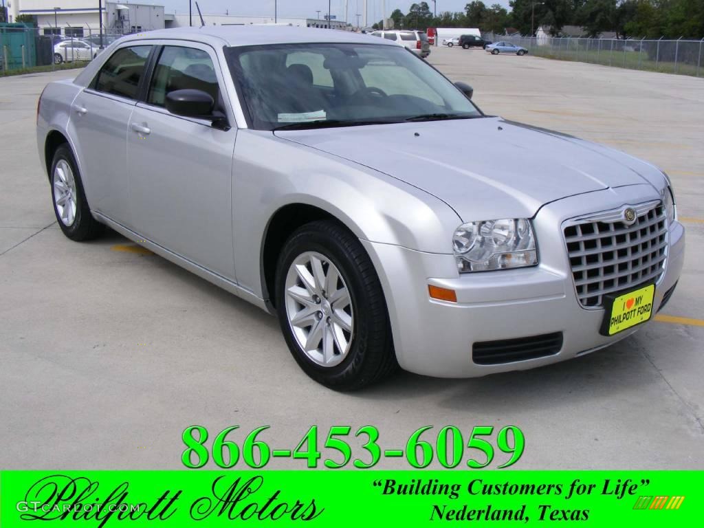 Bright Silver Metallic Chrysler 300