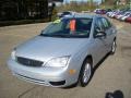 2005 CD Silver Metallic Ford Focus ZX4 SE Sedan  photo #11