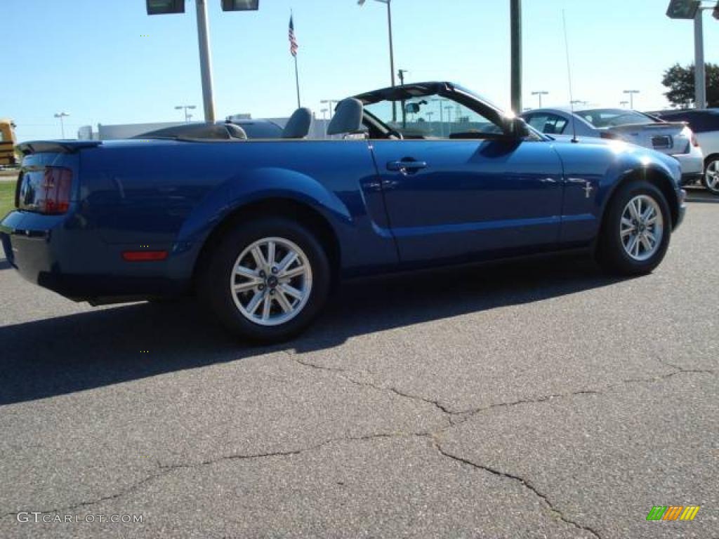 2007 Mustang V6 Premium Convertible - Vista Blue Metallic / Light Graphite photo #5