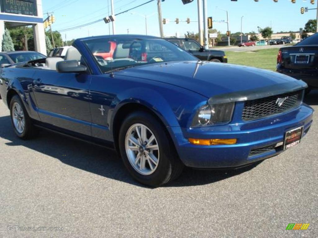 2007 Mustang V6 Premium Convertible - Vista Blue Metallic / Light Graphite photo #7