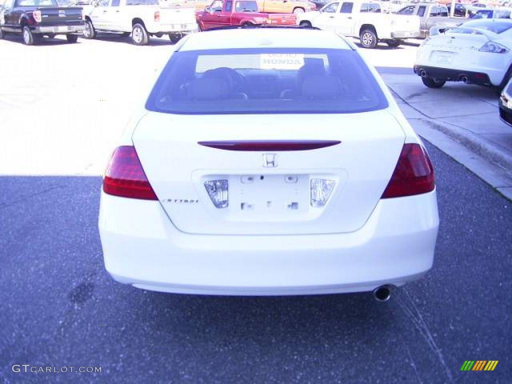2006 Accord EX-L Sedan - Taffeta White / Ivory photo #3