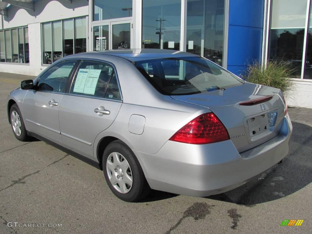 2007 Accord LX Sedan - Alabaster Silver Metallic / Gray photo #5