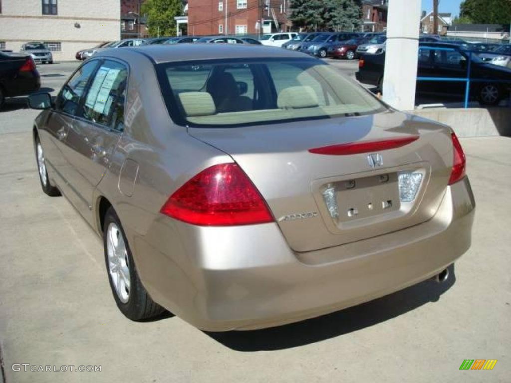 2007 Accord EX Sedan - Desert Mist Metallic / Ivory photo #2