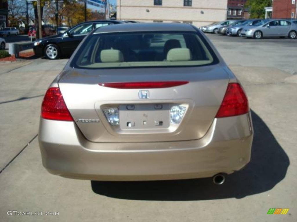 2007 Accord EX Sedan - Desert Mist Metallic / Ivory photo #3