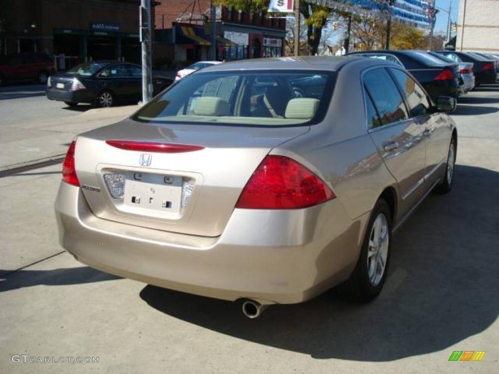2007 Accord EX Sedan - Desert Mist Metallic / Ivory photo #4