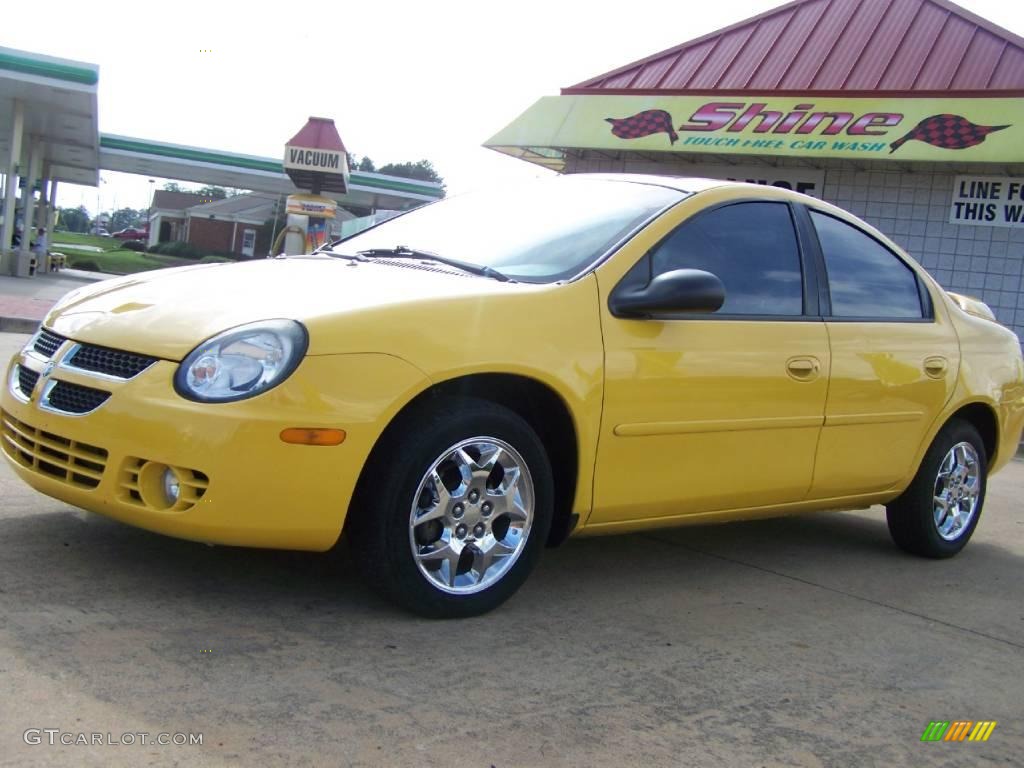 2003 Neon SXT - Solar Yellow / Dark Slate Gray photo #11