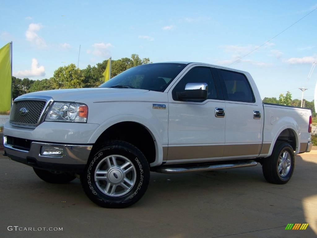 2004 F150 Lariat SuperCrew 4x4 - Oxford White / Black/Medium Flint photo #2